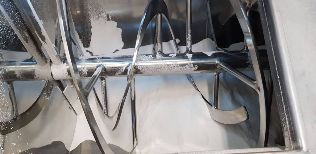 Ribbon Blender – Uniform Powder Blending