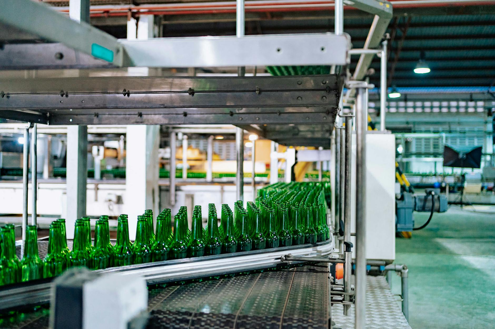 Supplement contract manufacturing production line — minimum order quantities depend on equipment setup costs